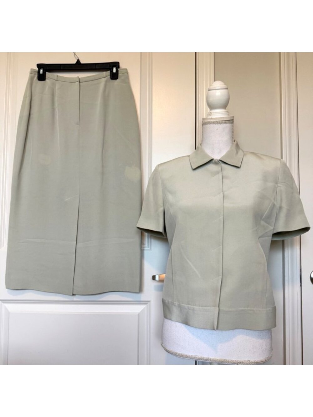 Liz Claiborne Petite Womens 2-Pc Skirt 8P & Blazer 6P Suit Light Green 100% Silk